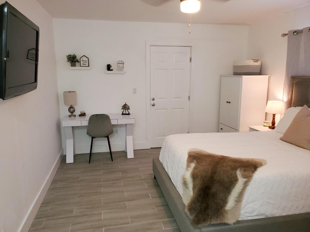 Stylish & Newly-Renovated Suites Near Las Olas ฟอร์ต ลอเดอร์เดล ภายนอก รูปภาพ